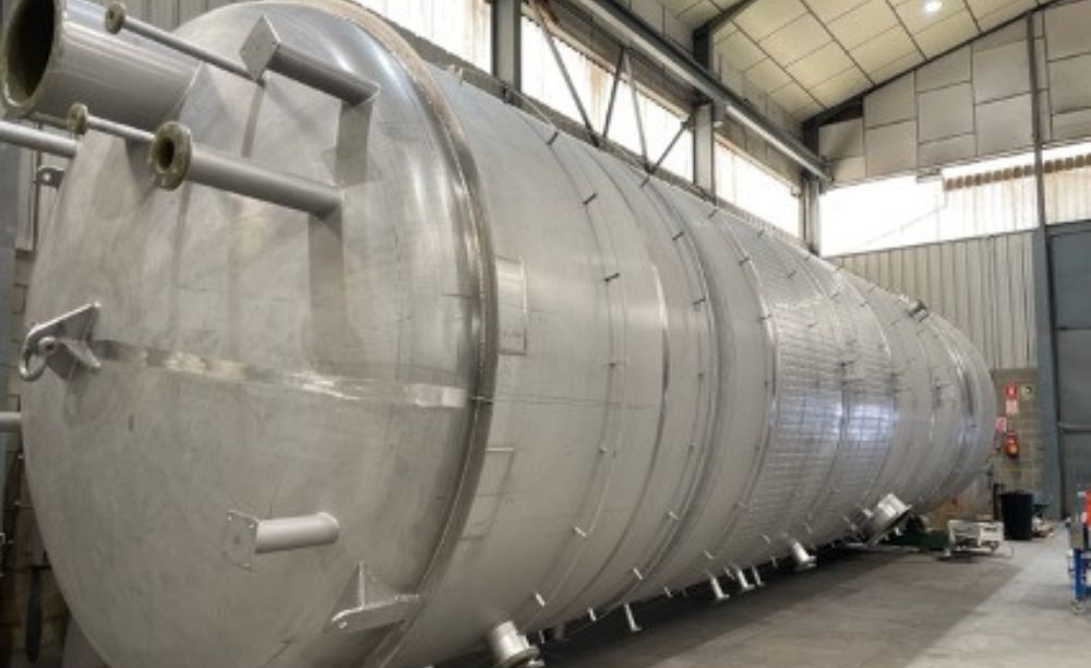 Planta completa de depósitos para el almacenamiento y tratamiento de aceite en Arabia Saudí
