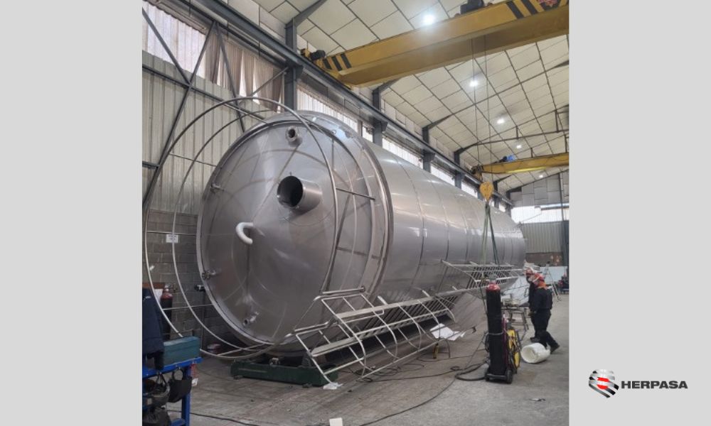 Tanque de almacenamiento aguas residuales de productos químicos