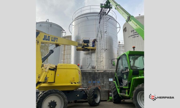 Cuve de stockage de produits chimiques en France
